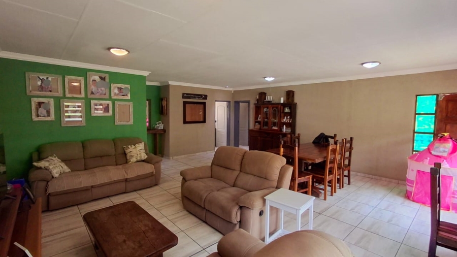 3 Bedroom Property for Sale in Roodia Free State
